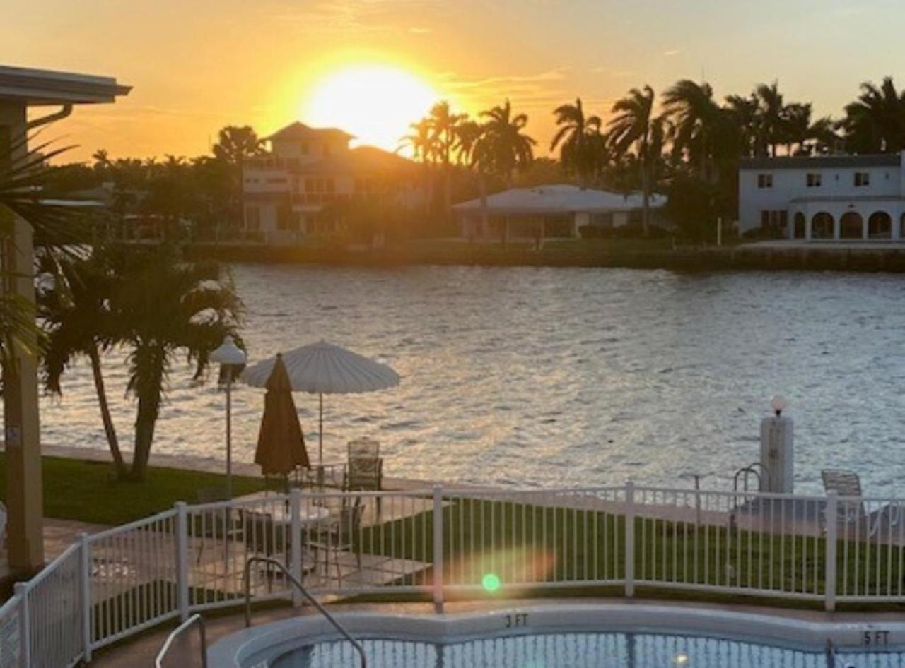 فيلا Studio Intracoastal Views! 5 Min Walk To The Beach بومبانو بيتش المظهر الخارجي الصورة