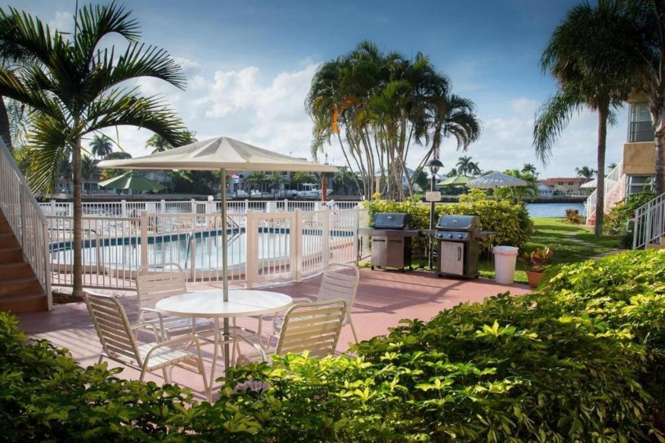 فيلا Studio Intracoastal Views! 5 Min Walk To The Beach بومبانو بيتش المظهر الخارجي الصورة