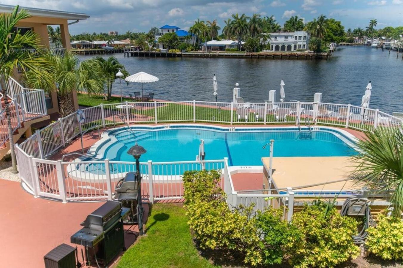 فيلا Studio Intracoastal Views! 5 Min Walk To The Beach بومبانو بيتش المظهر الخارجي الصورة
